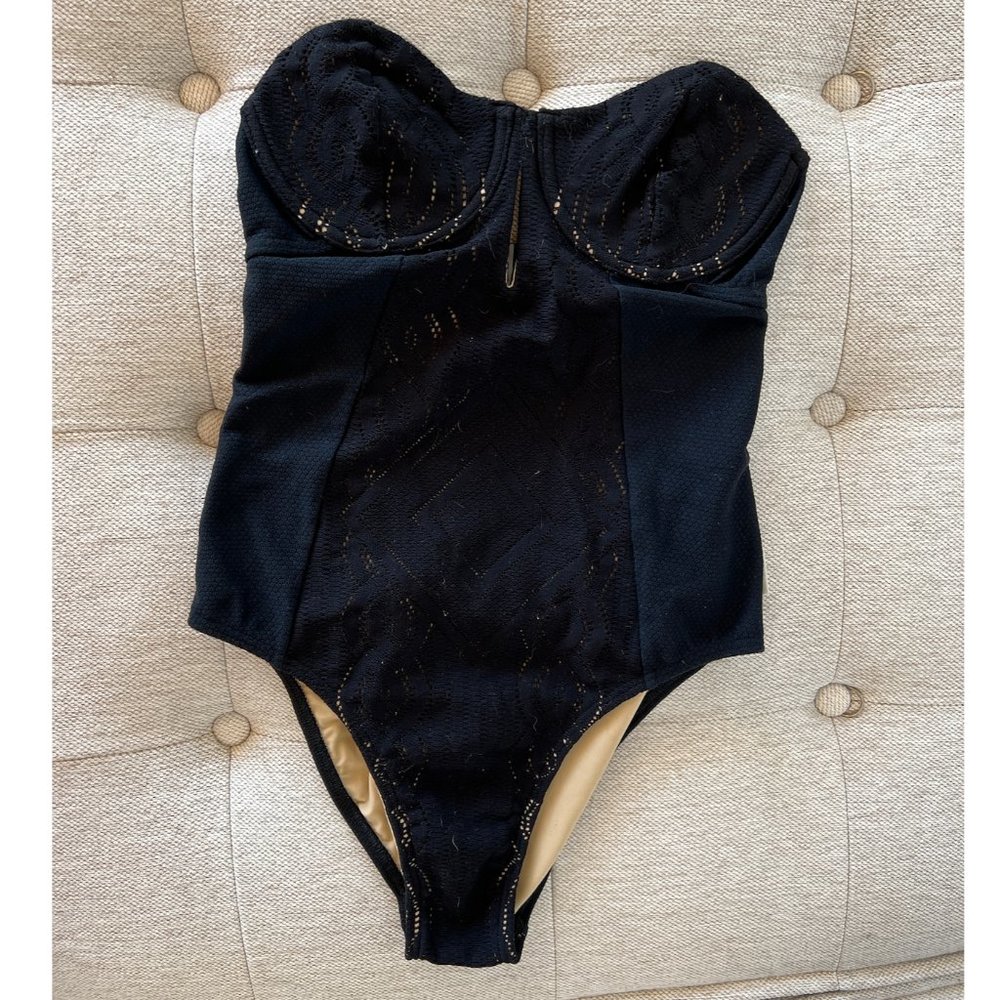 LOVER THE LABEL Black Crochet Strapless Underwire One-Pc, Size M